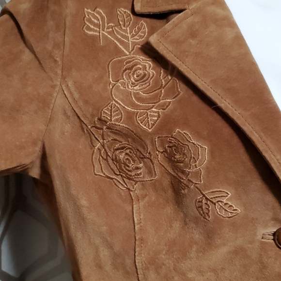 Tan suede over coat with rose 🌹embroidery - Picture 2 of 8